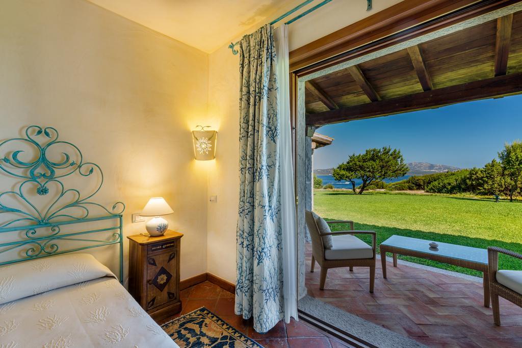 Hotel Sporting Porto Rotondo Bagian luar foto