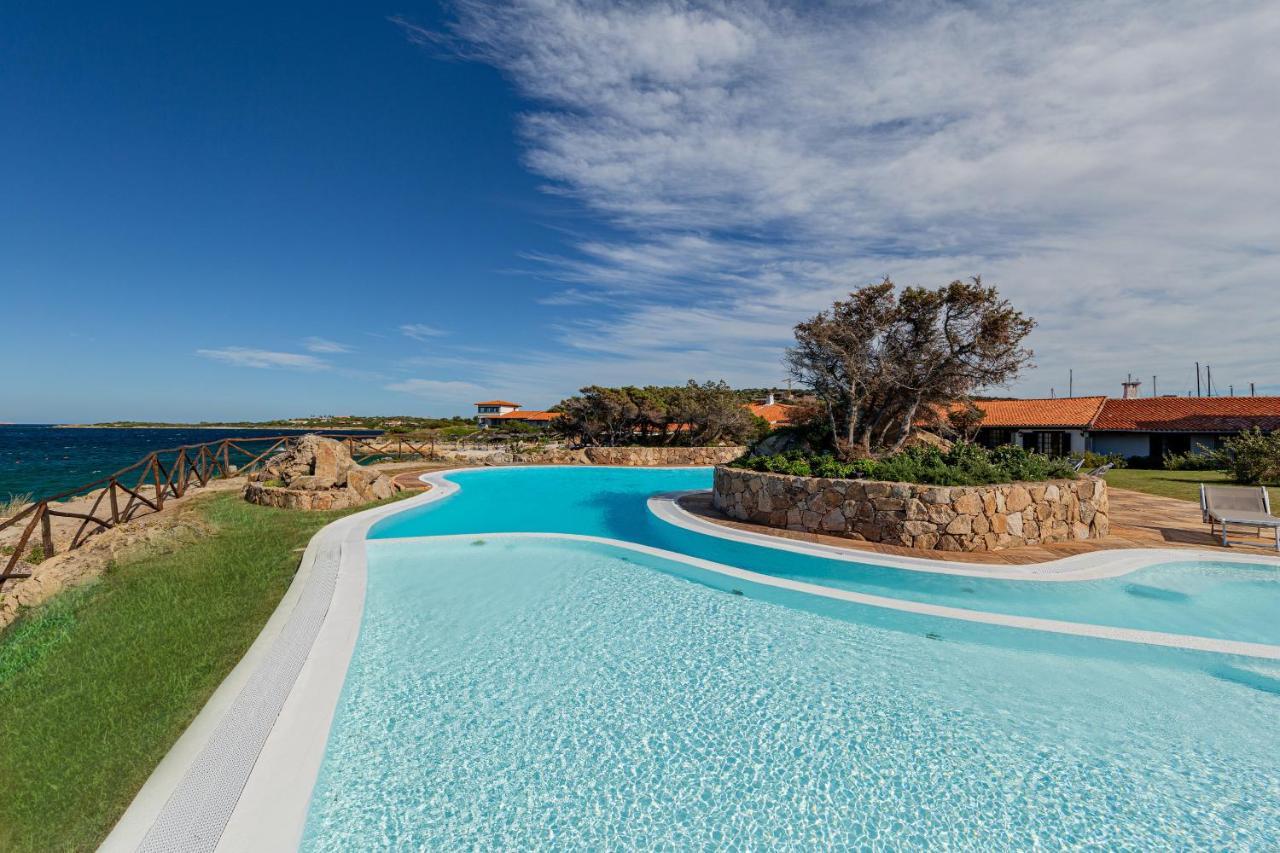 Hotel Sporting Porto Rotondo Bagian luar foto